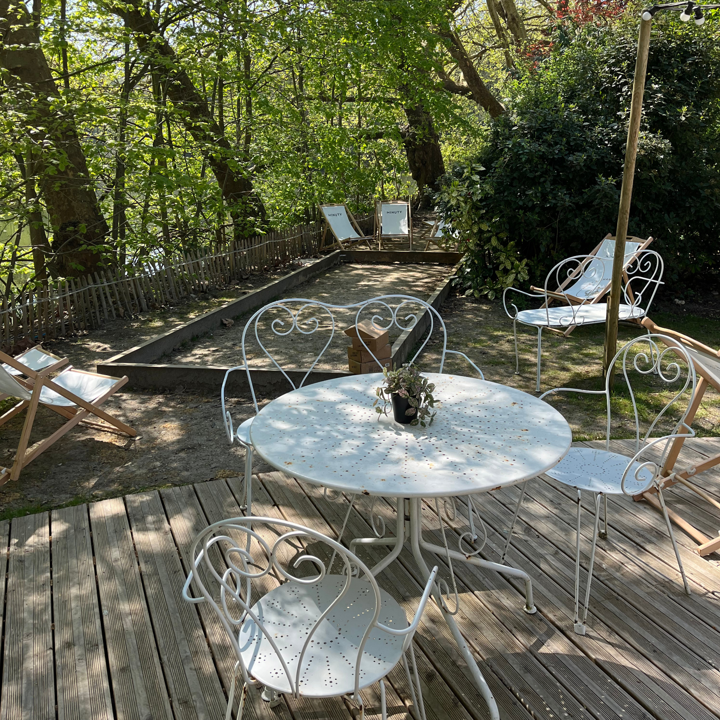 Terrasse fermette du Chalet de la Porte Jaune / After brunch et brunch